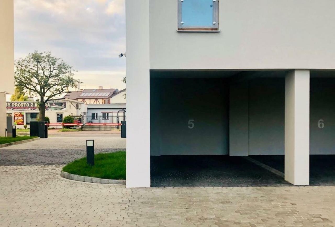 Apart111 Apartament Rodzinny 3 Pokoje - 2 Sypialnie- Sauna, Silownia 코워브제크 외부 사진